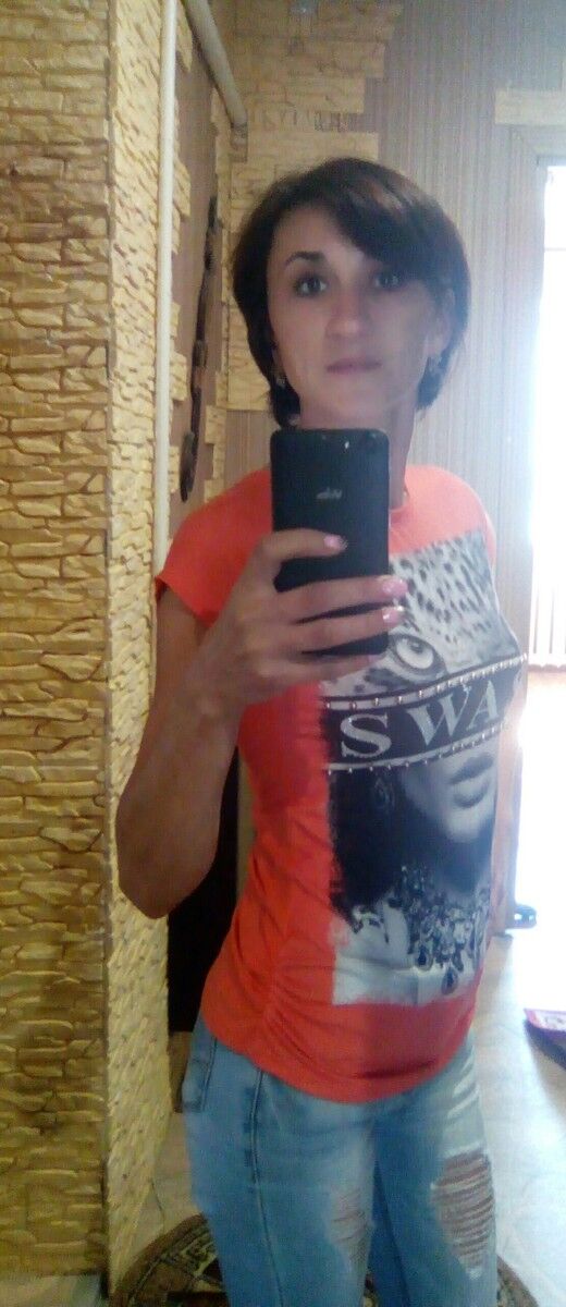  ,   Elena, 41 ,   ,   , c 