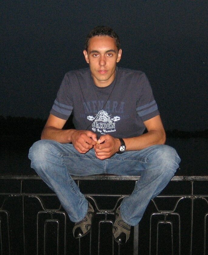  10209306  Yar, 43 ,    