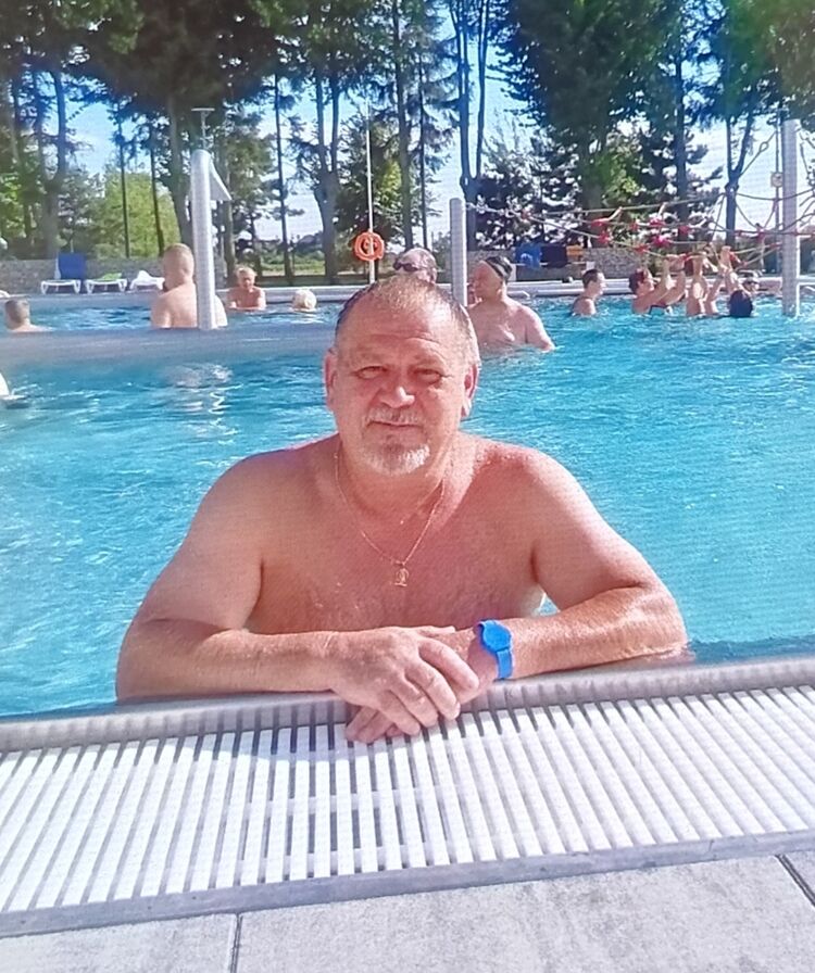  51942106  Kashen, 58 ,    Cicero