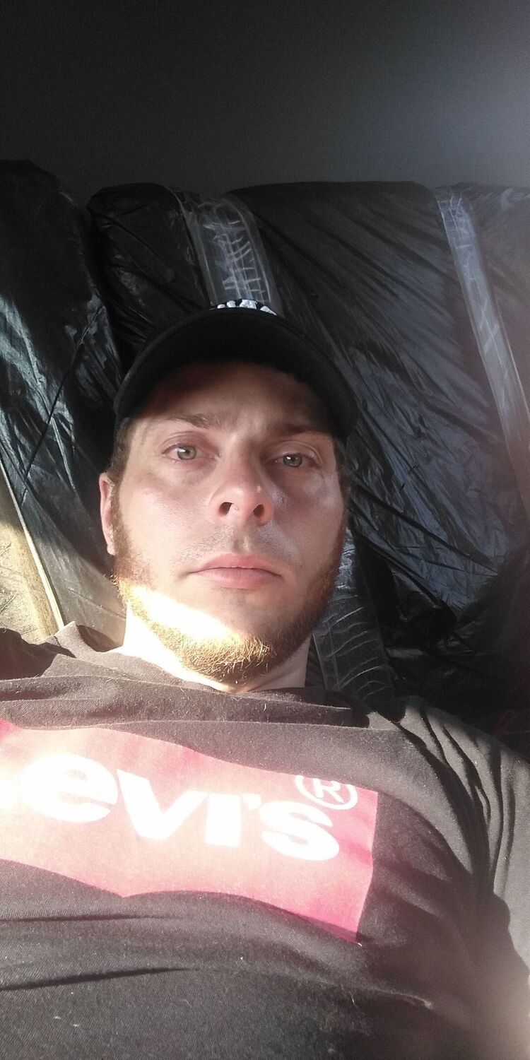  ,   Viktor, 31 ,   ,   , c , 