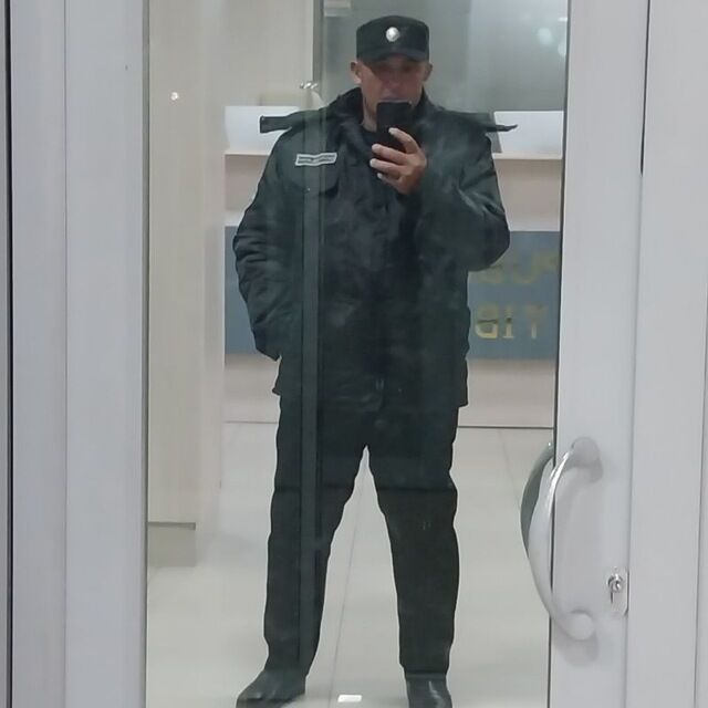 46583166  , 42 ,    
