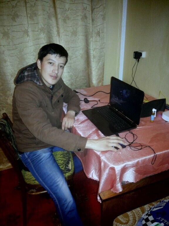  ,   Bobur, 35 ,   ,   , c , 