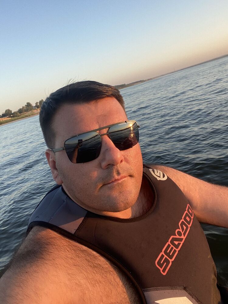  43573266  Ruslan, 36 ,    