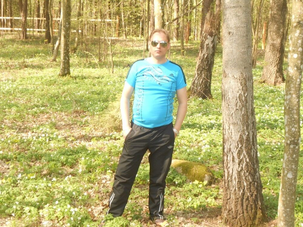  ,   Nik, 49 ,   , 