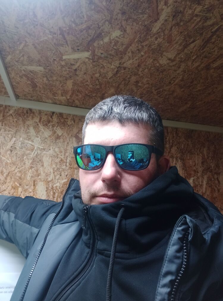  53495826  , 31 ,    -