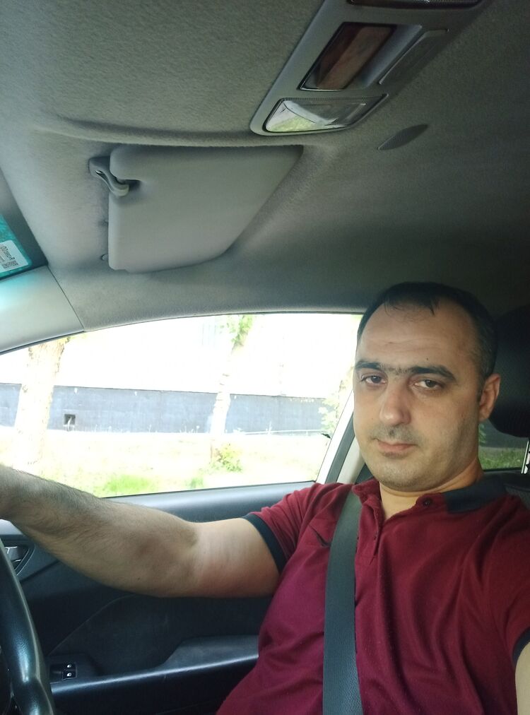  44270046  , 37 ,    