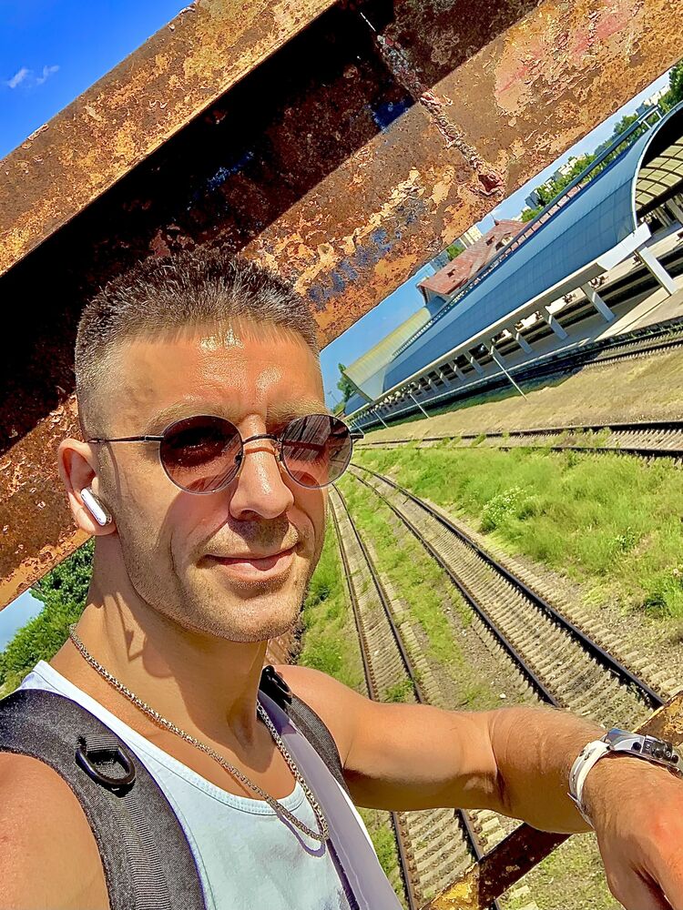  45239976  Veaceslav, 36 ,    