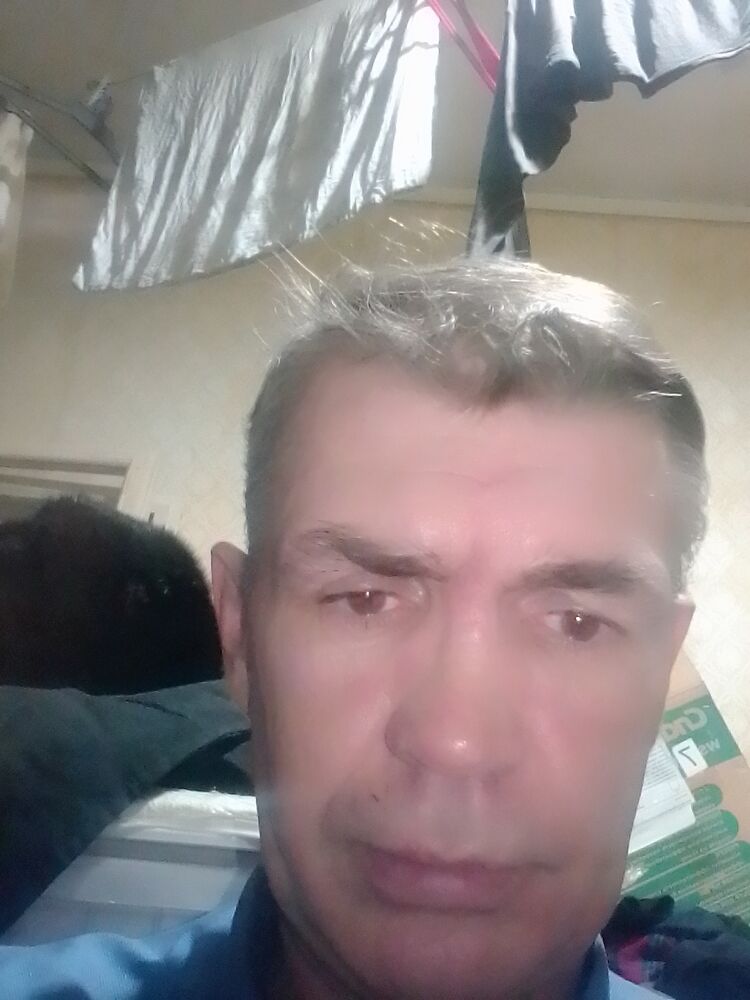  41510696  , 52 ,    