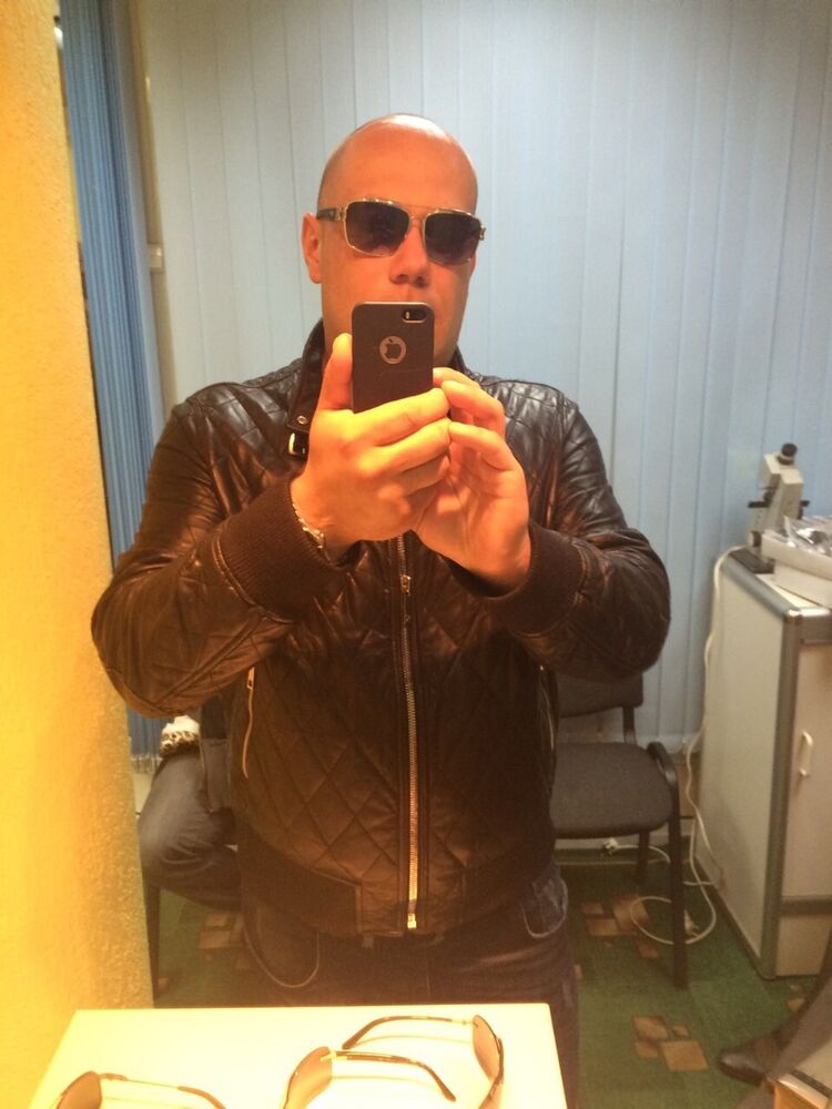  6050156  Vadim, 42 ,    