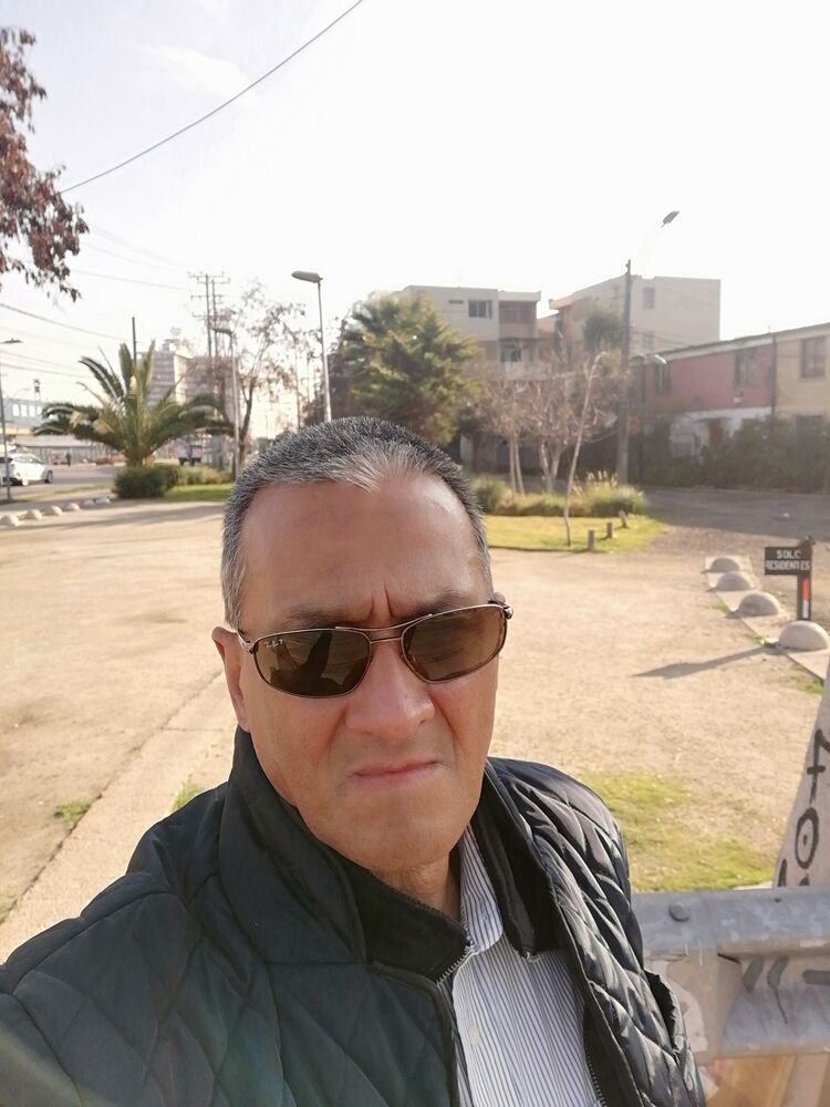  ,   Alejandro, 64 ,   ,   