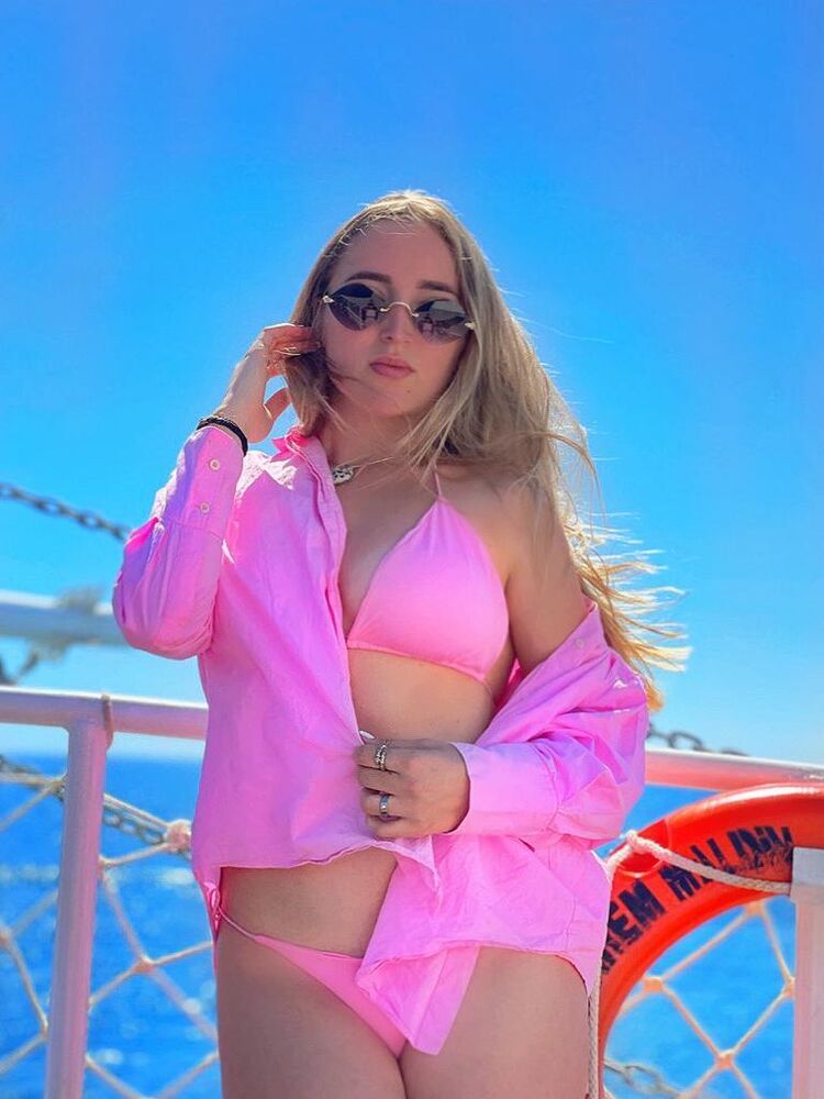  -,   , 22 ,   ,   