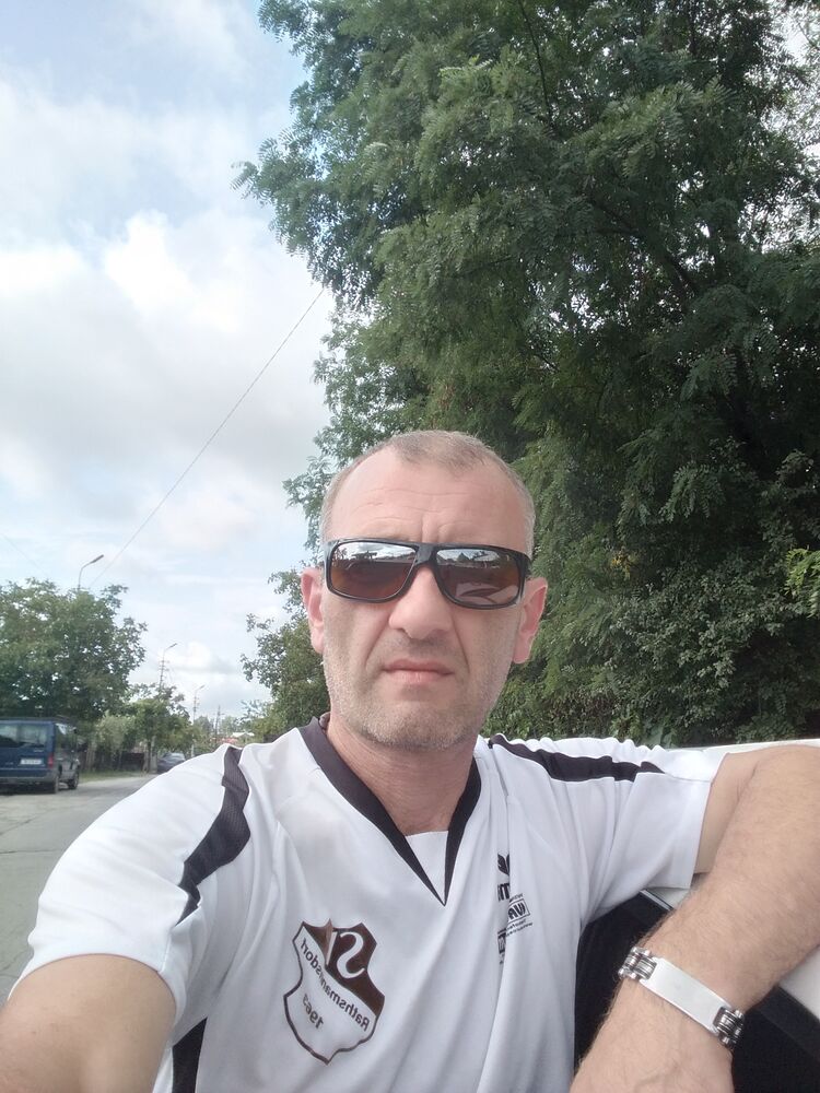  48520636  DAVID, 48 ,    
