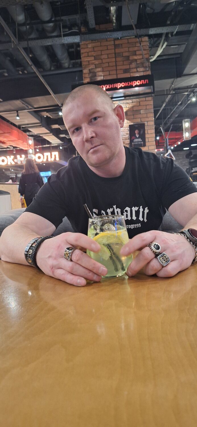  ,   AleksAnder, 37 ,   c , 