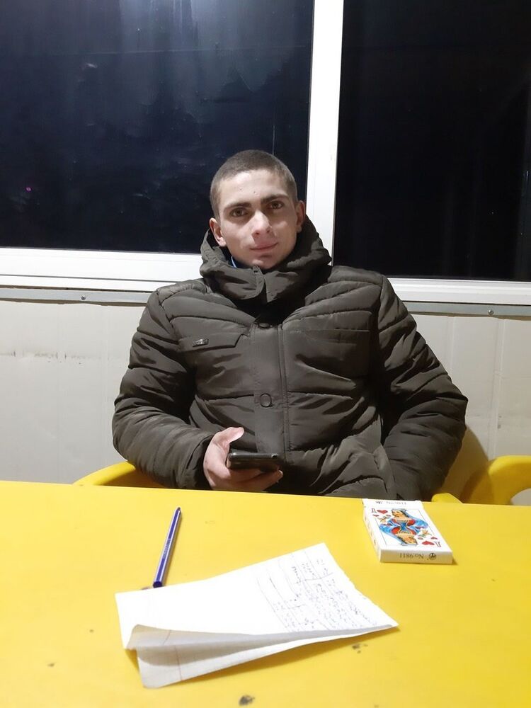  18614176  Vadim, 26 ,    