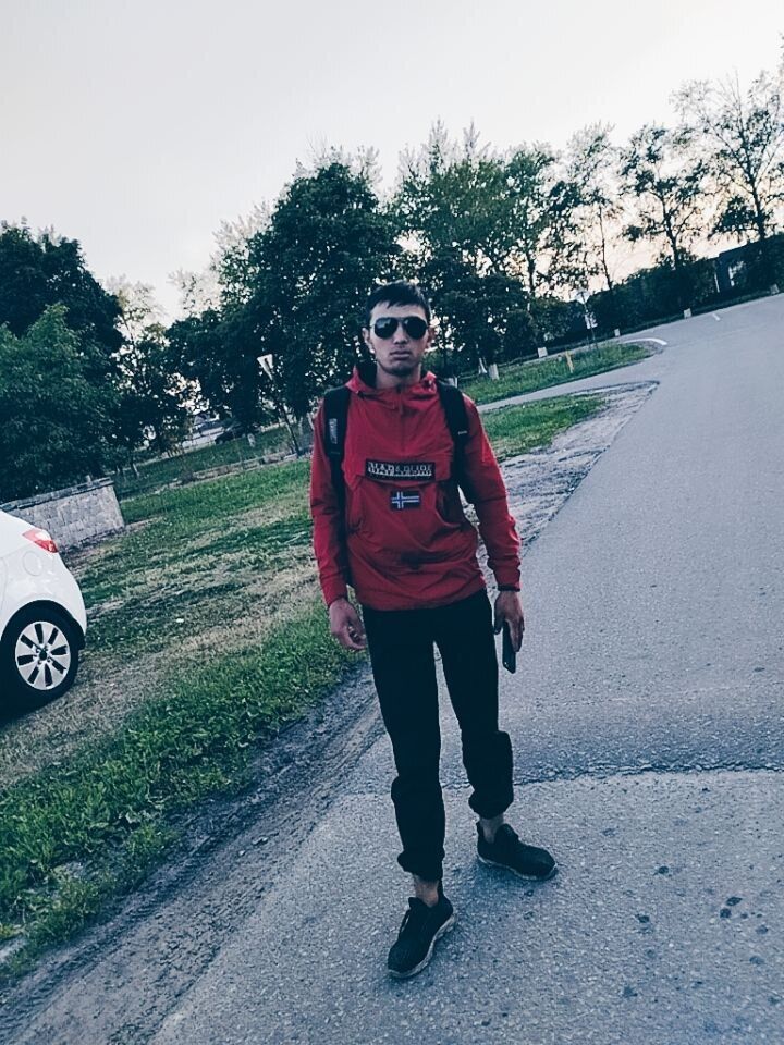  35717486  Jaloliddin, 23 ,    