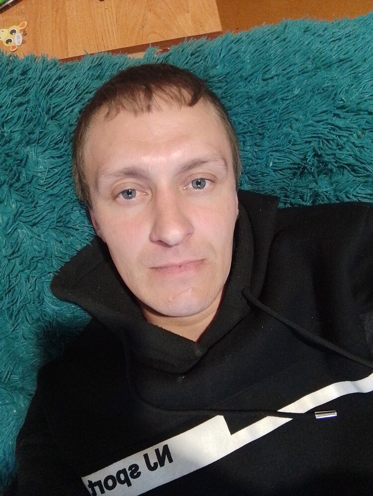  35720516  Alexey, 40 ,    