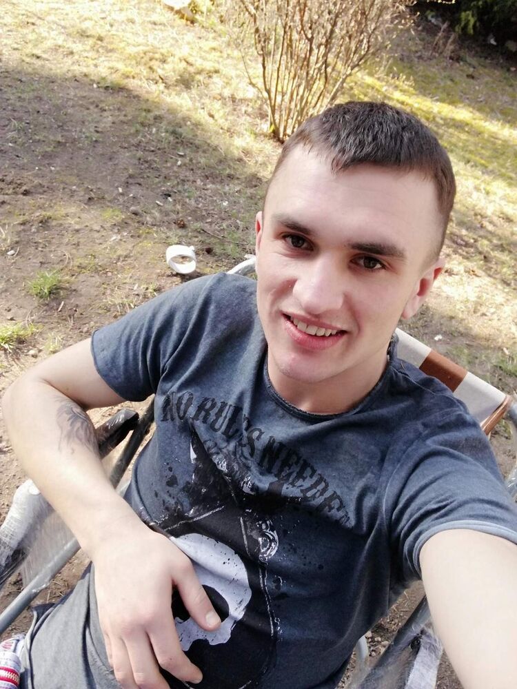  ,   Denis, 27 ,   ,   , c 