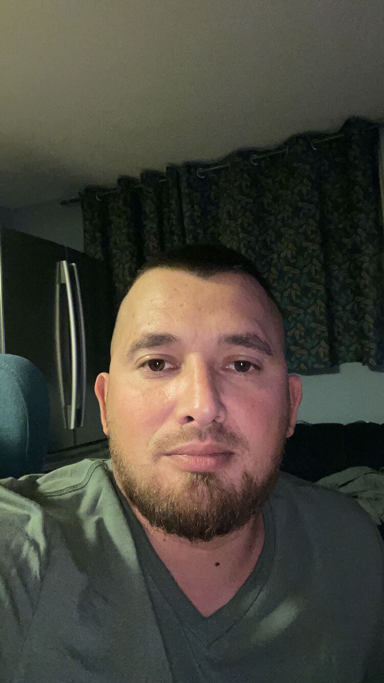  33696956  Alex, 37 ,    Azor