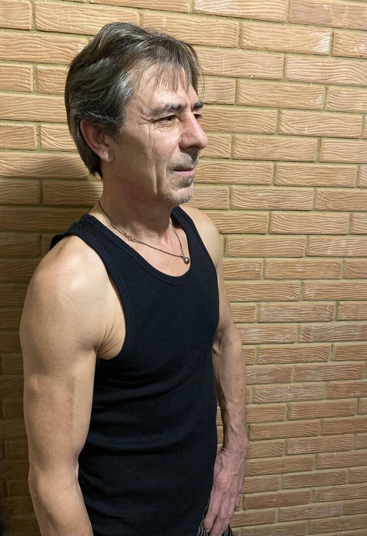  32808166  Boris, 54 ,     