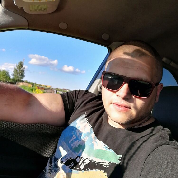  31462146  Ivan, 32 ,    