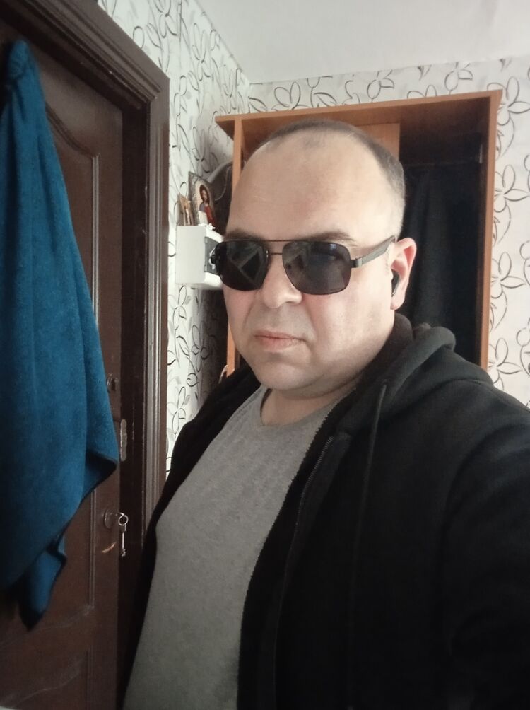   ,   Vladimir, 39 ,   c 