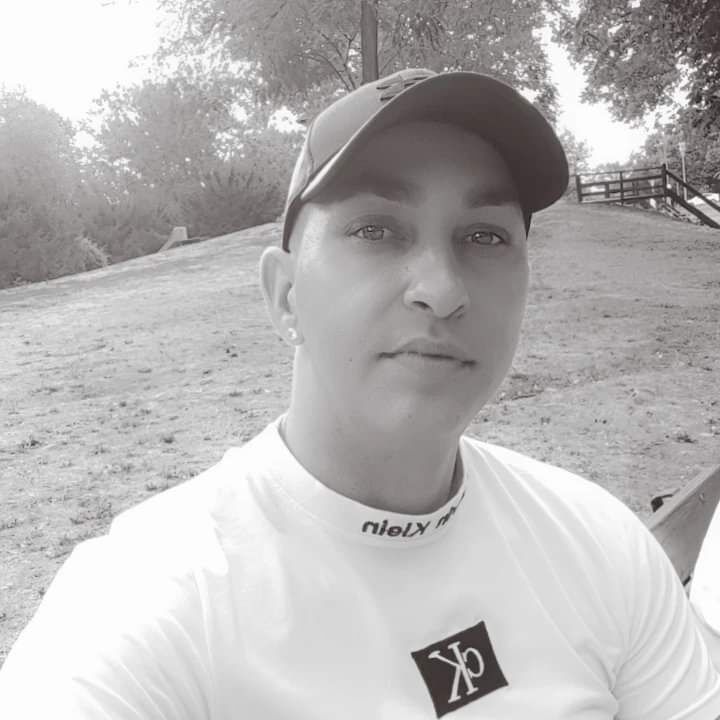  46199486  Alex, 31 ,    