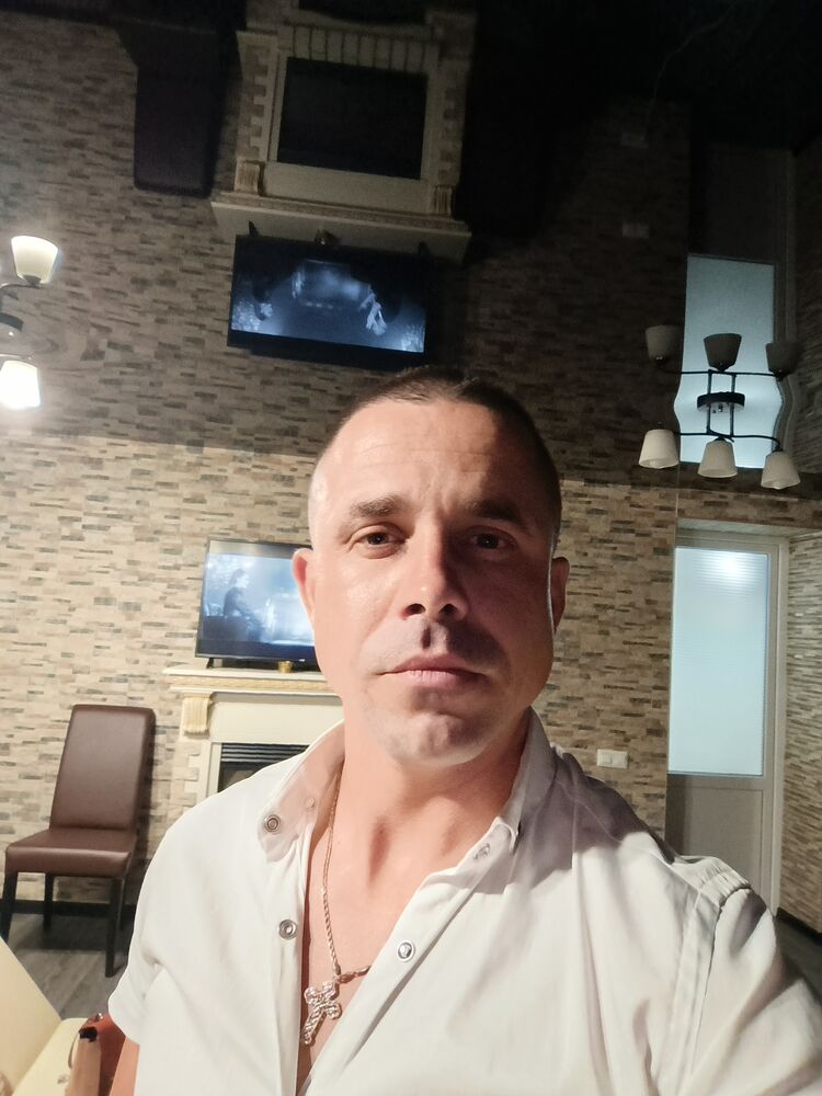  ,   Toma, 34 ,   ,   