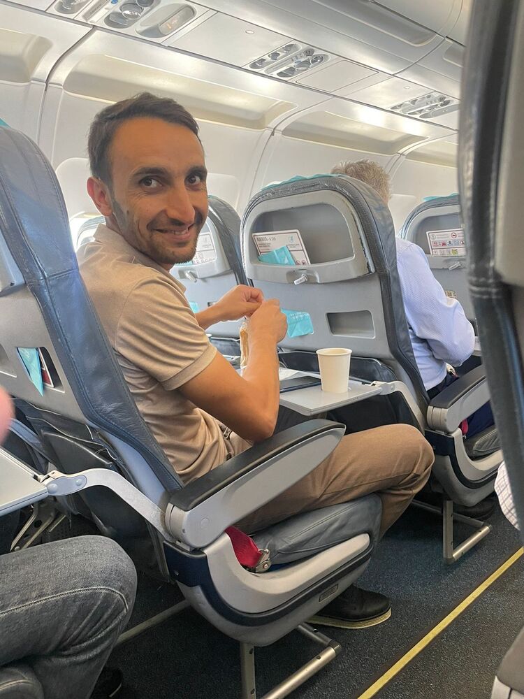  38093696  Emin, 30 ,    