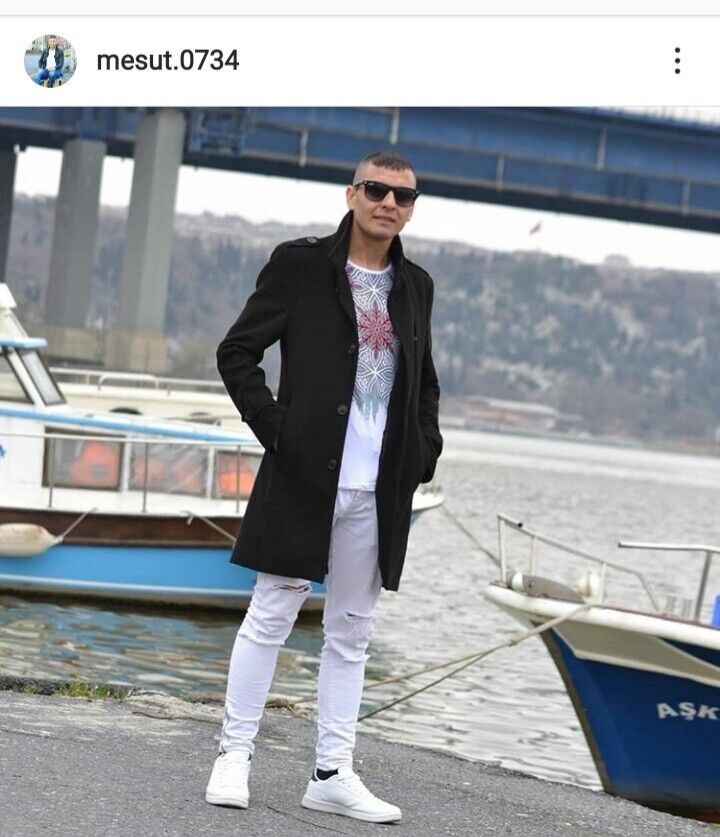  ,   Mesut, 32 ,   ,   , c 