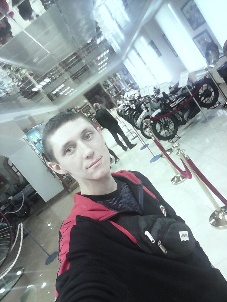  18333296  Denis, 31 ,    