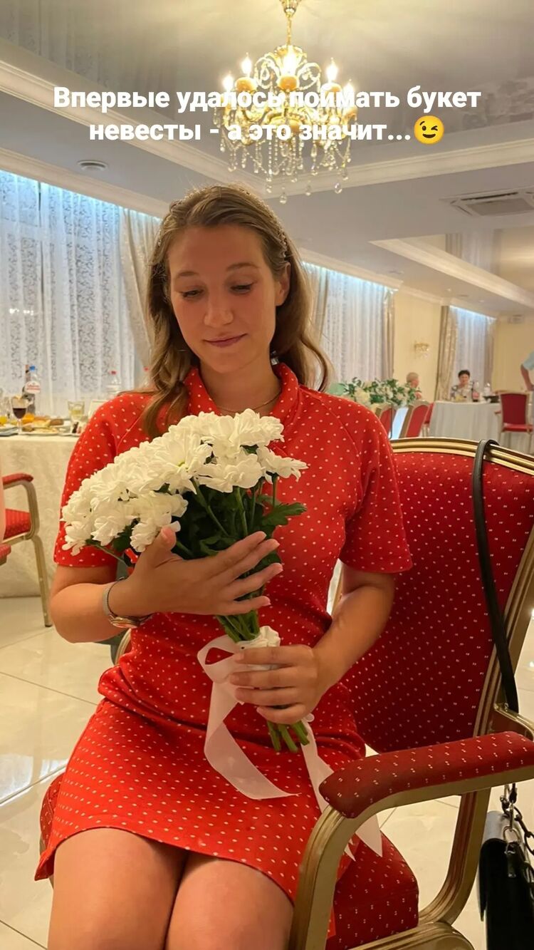  28738396  Evgenia, 26 ,    