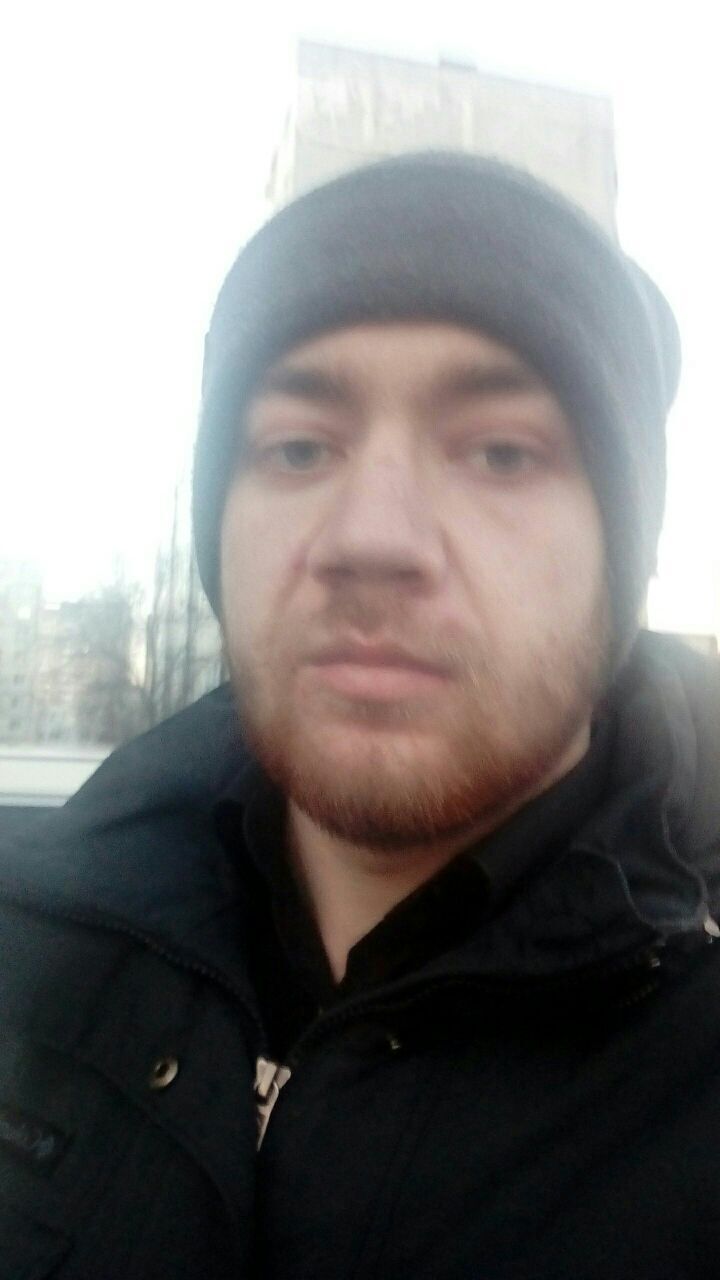  32152206  Daniil, 31 ,     