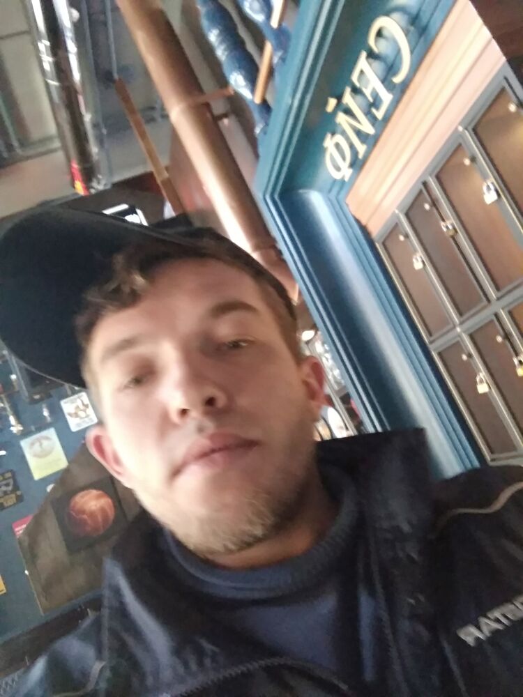  22701056  , 32 ,    