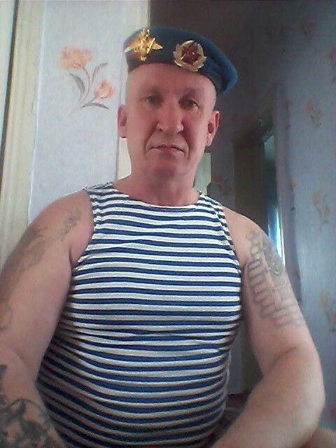  12825996  Leonid, 62 ,    