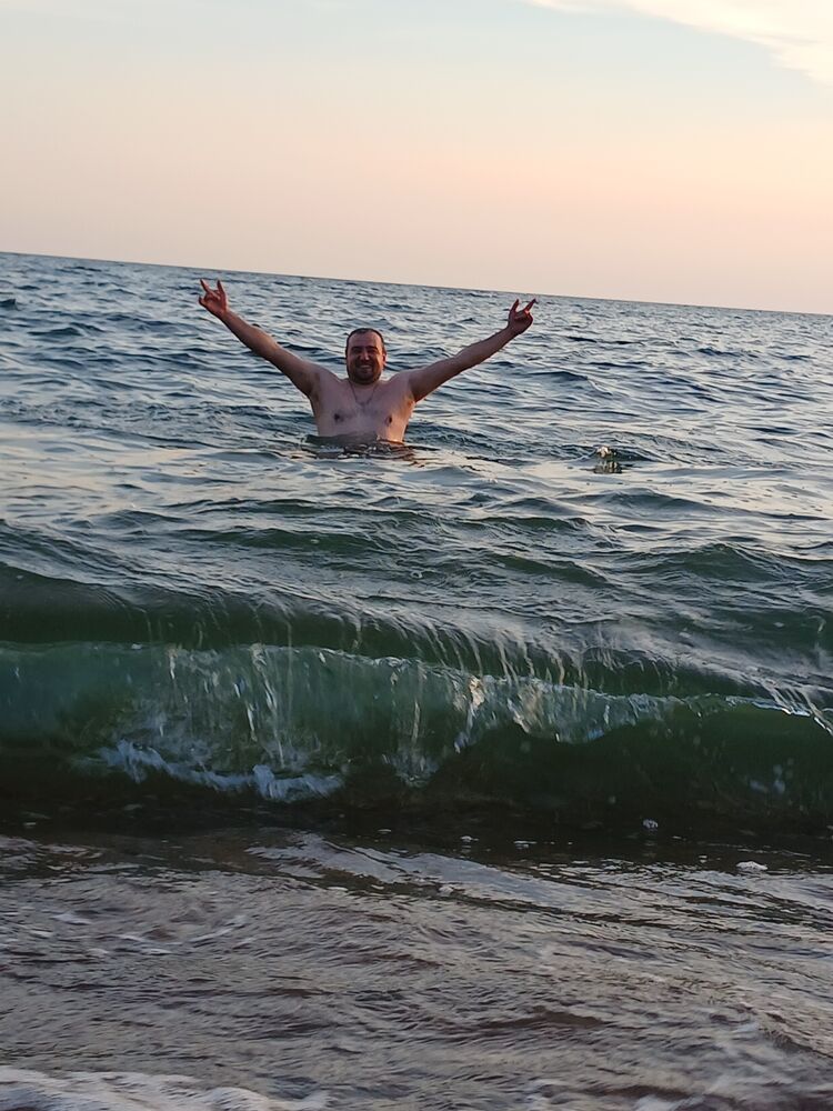  ,   ARTEM, 33 ,   ,   