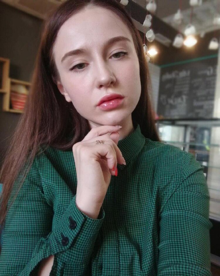  24423086  Klubnicka, 26 ,    --