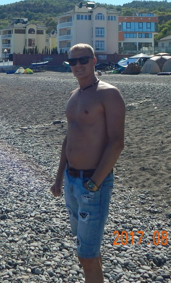  --,   , 42 ,  