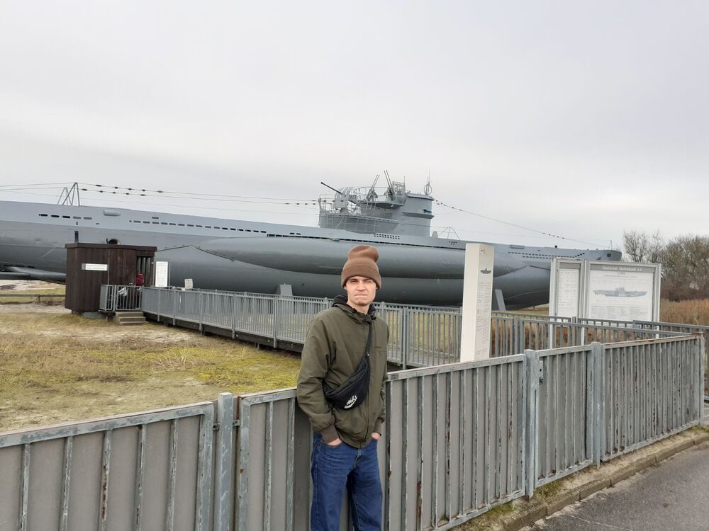  49265106  Serhii, 30 ,    Kiel