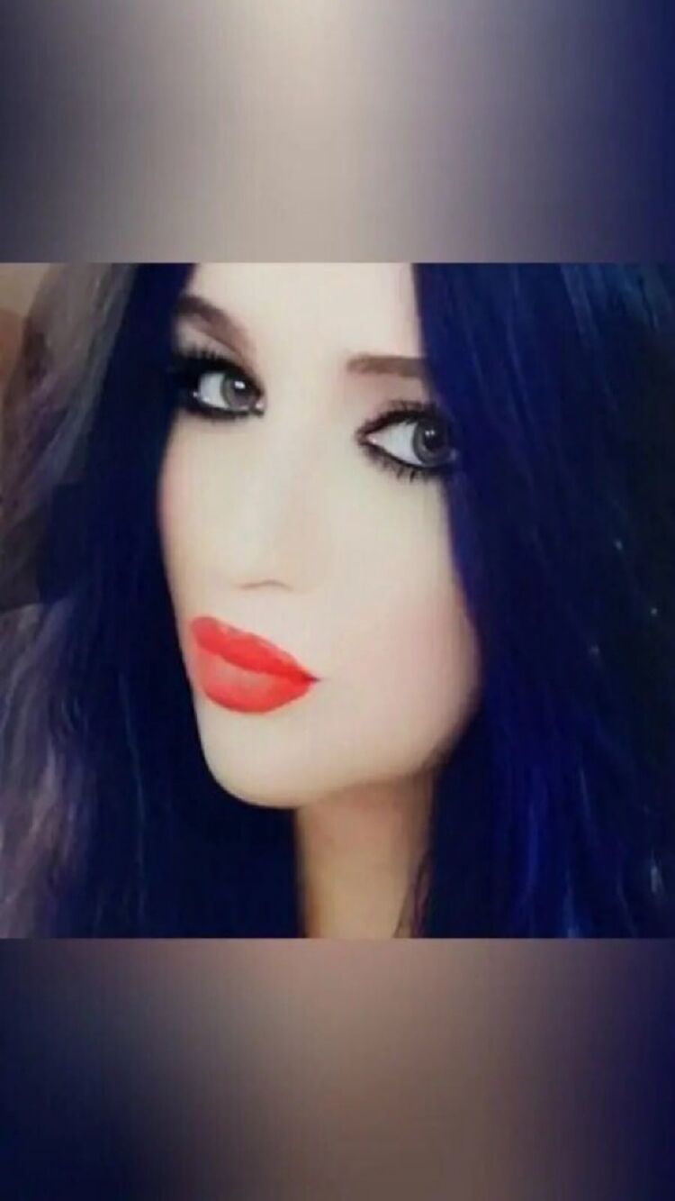  ,   Lara, 25 ,   ,   