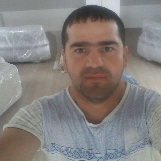  ,   Jimmi, 42 ,   