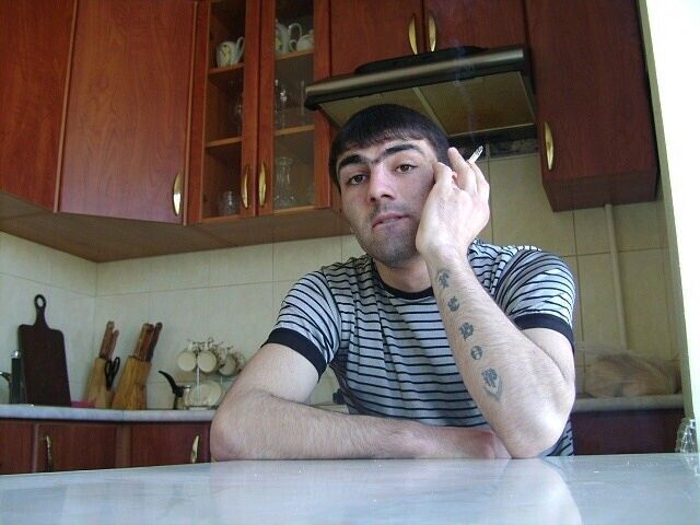  41895746  Gevor, 38 ,    