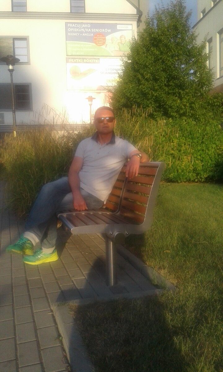  18609796  , 49 ,    