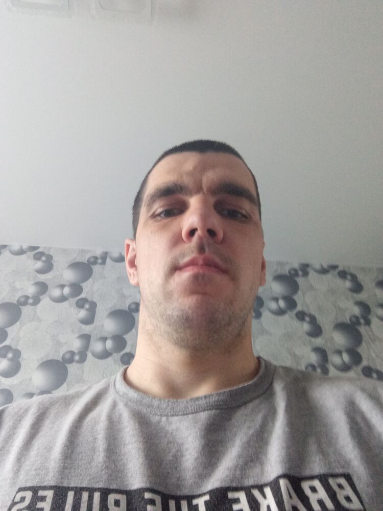  51009526  Artyom, 27 ,    