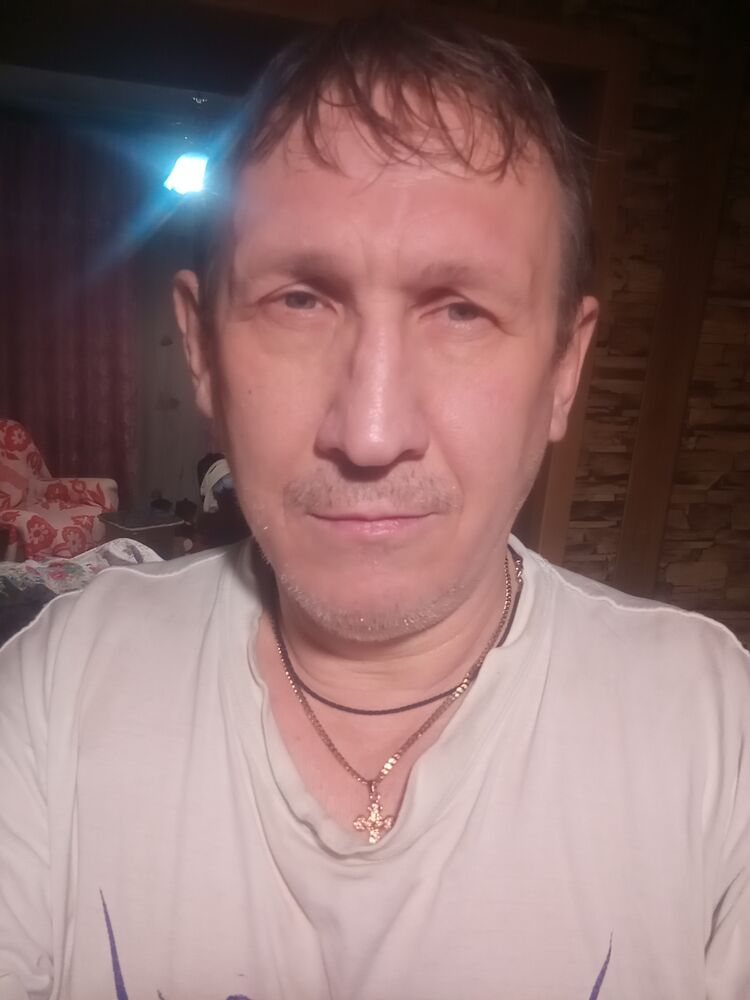  39911196  Andrey, 52 ,    
