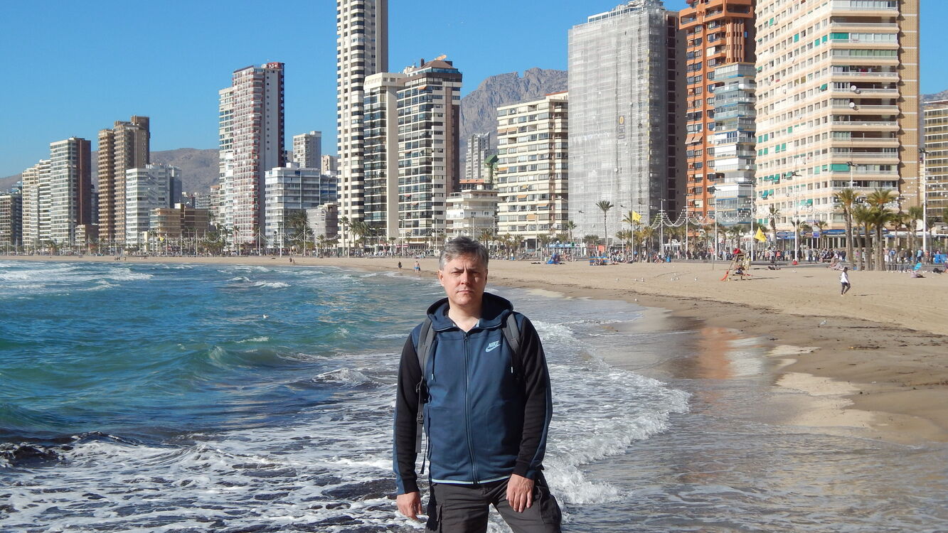  24815316  Andrey, 59 ,    