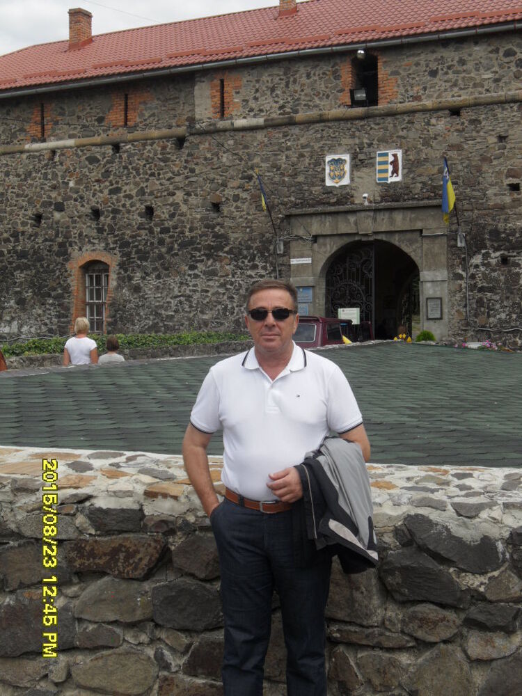  7485746  Aladdin, 59 ,    