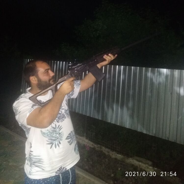  ,   Rusik, 38 ,   ,   
