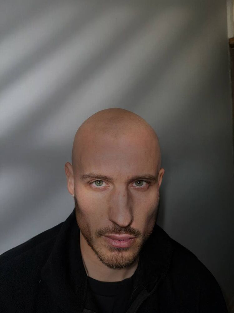  49912456  Alexandr, 24 ,    