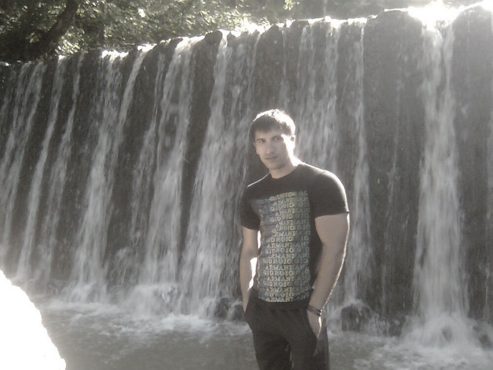  ,   Russel, 38 ,   