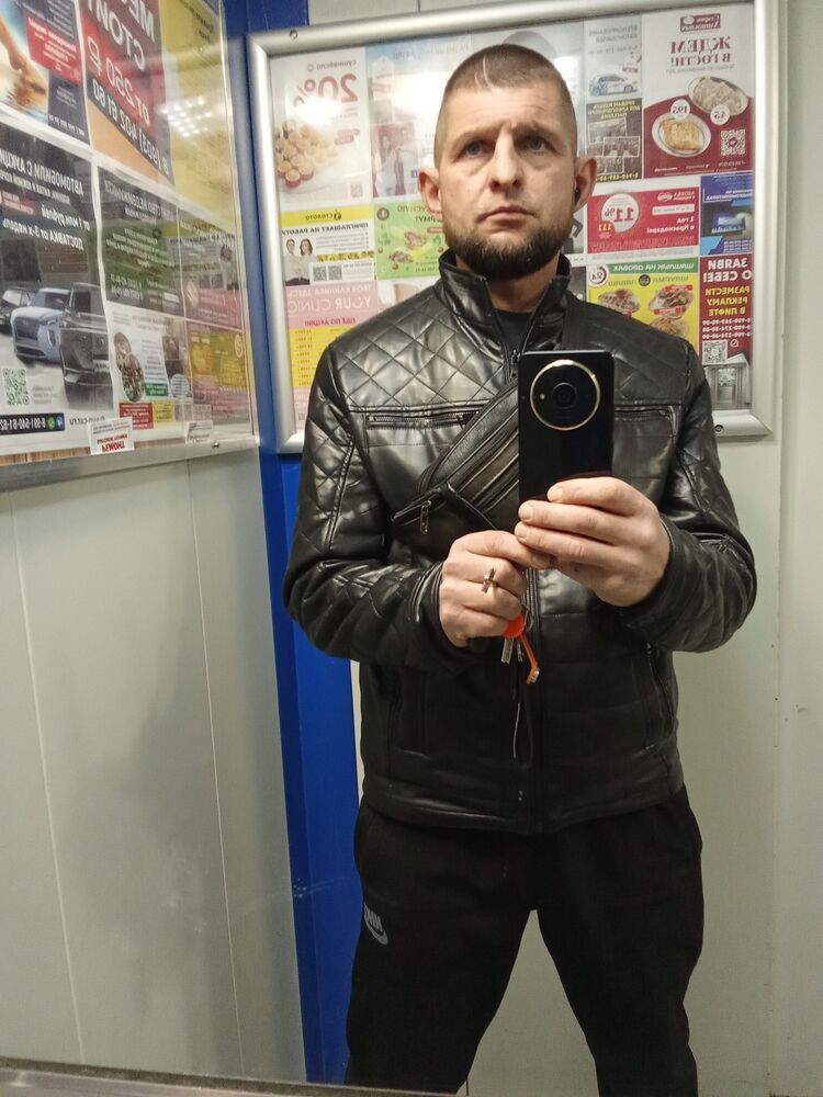  49743026  , 40 ,    